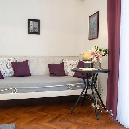 M&B Apartment Cattaro Esterno foto